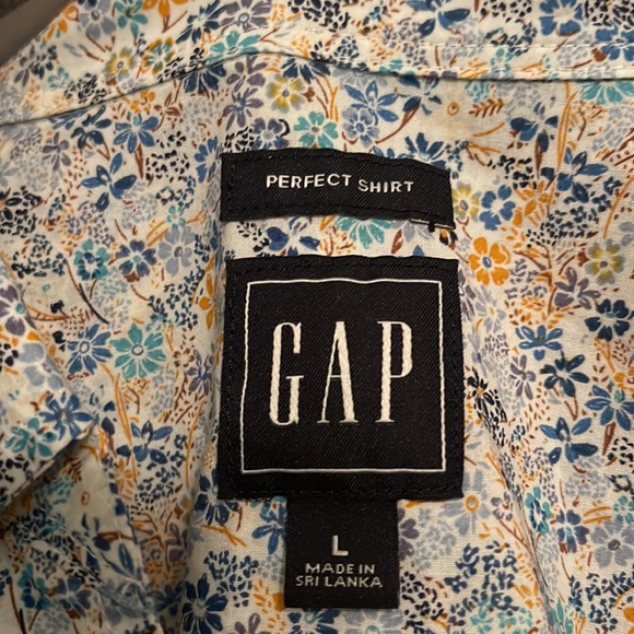 Button down floral - Picture 2 of 3